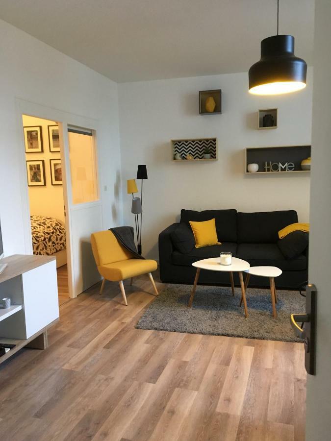 "La Mercerie" La Rochelle  Buitenkant foto