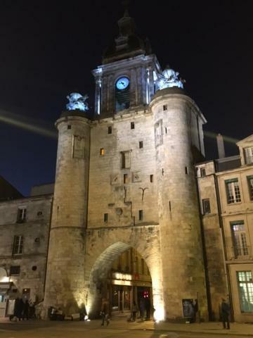 "La Mercerie" La Rochelle  Buitenkant foto